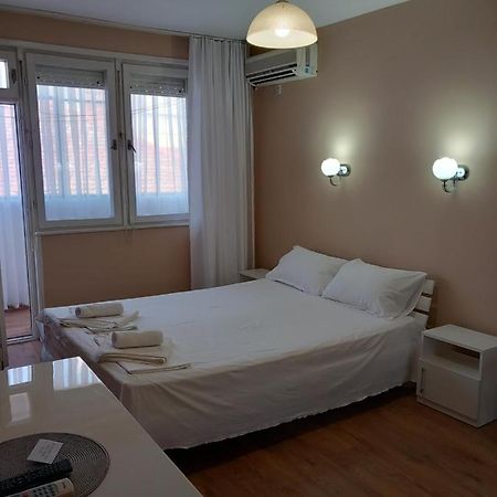 Sea Central Apartment Burgas Exteriör bild