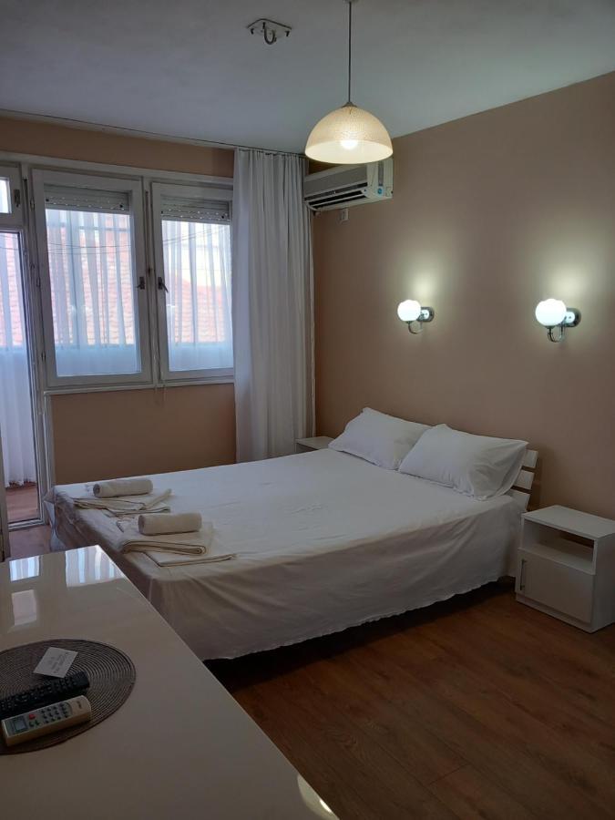 Sea Central Apartment Burgas Exteriör bild