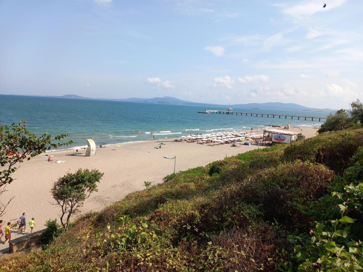 Sea Central Apartment Burgas Exteriör bild